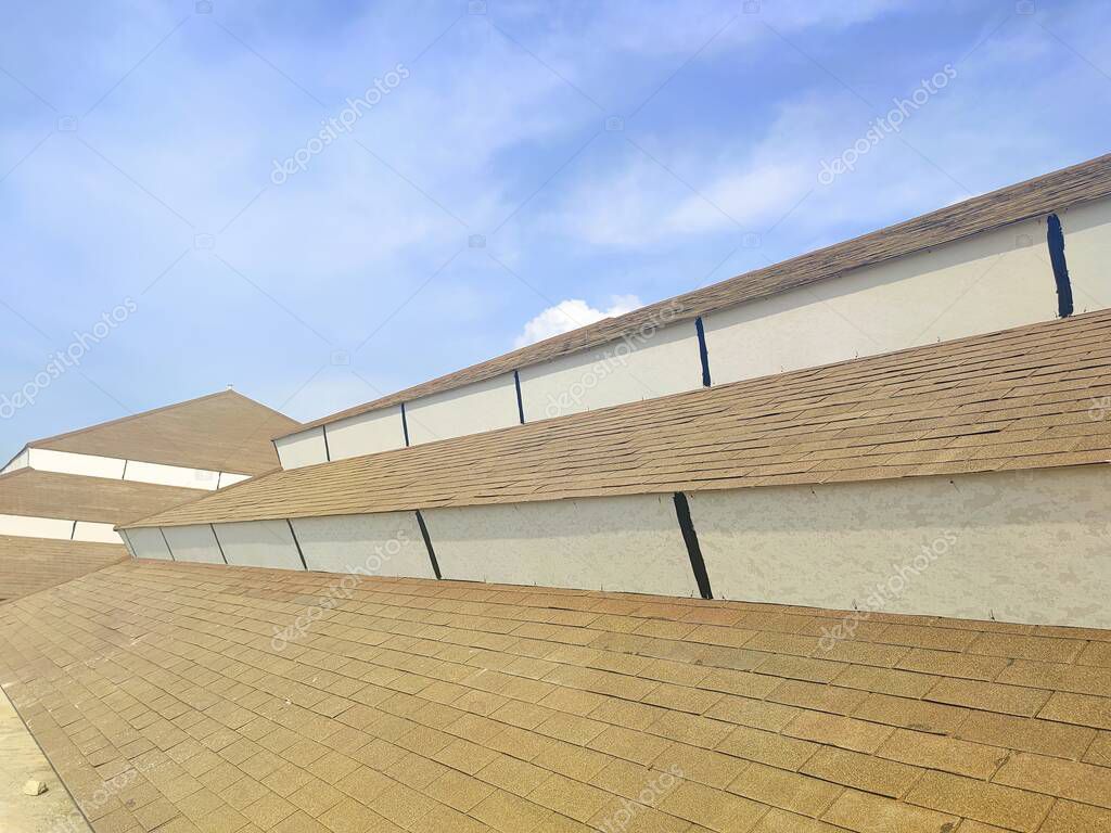 Toiture en tuiles plates